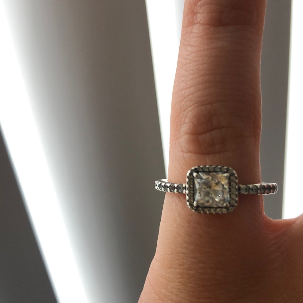 Pandora ring- never worn - Picture 4 of 4